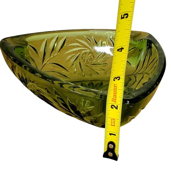 Vintage Hazel Atlas Green Glass Pinwheel Triangle Ashtray 7" - Picture 5 of 8